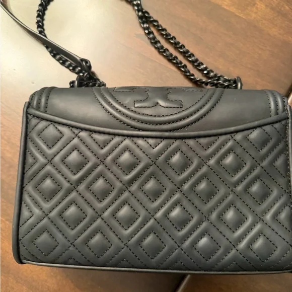 Tory Burch Black Quilted Shoulder Bag - Picture 3 of 4